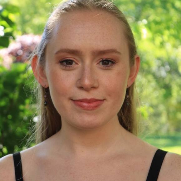 Meet your Posher, Anna - Picture 2 of 5